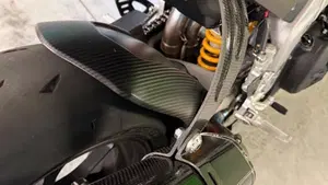 Aprilia RSV4 1100 Factory (2021 - 24)  (8)