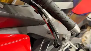Aprilia RSV4 1100 Factory (2021 - 24)  (10)