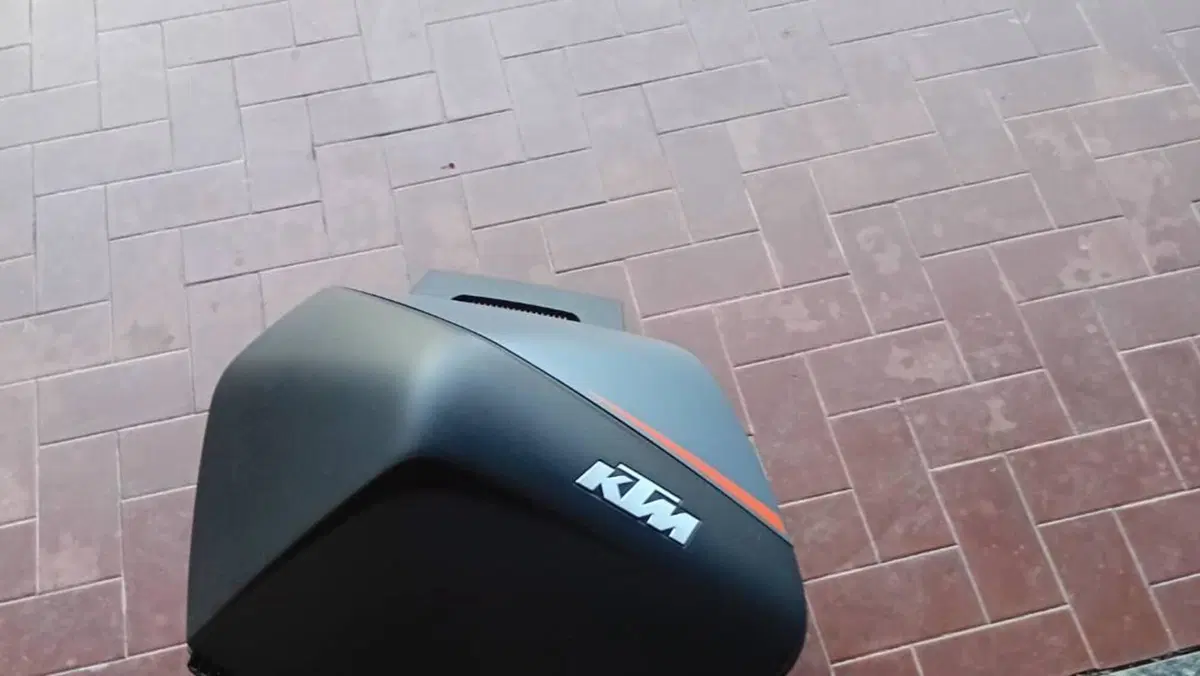 KTM 1290 Super Duke GT (2021 - 25)  (2)