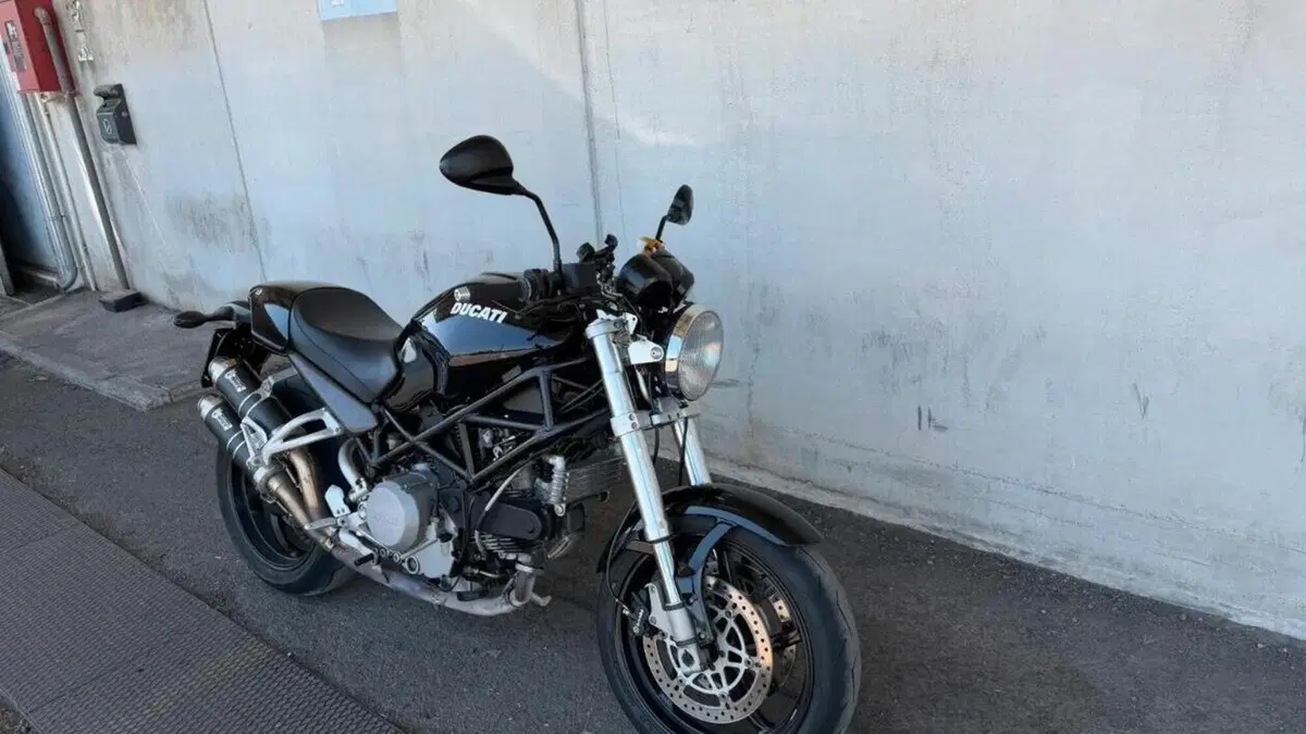 Ducati Monster S2 R Dark (2004 - 06)  (5)