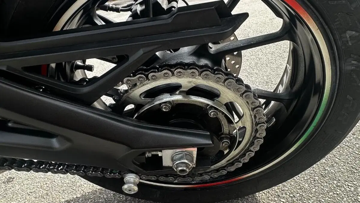 Yamaha MT-09 (2017 - 20)  (5)