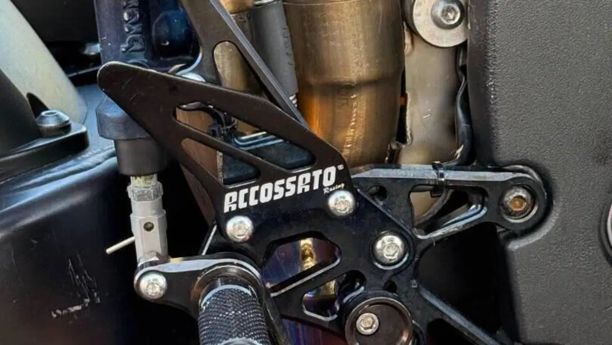 Yamaha YZF R1 (2007 - 08)  (8)
