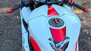 Yamaha YZF R1 (2007 - 08)  (15)