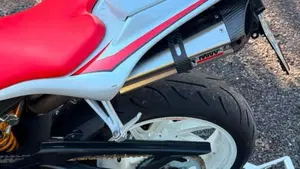 Yamaha YZF R1 (2007 - 08)  (17)