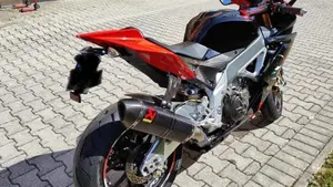 Aprilia RSV4 Factory (2009 - 12)  (4)