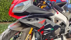 Aprilia RSV4 Factory (2009 - 12)  (3)