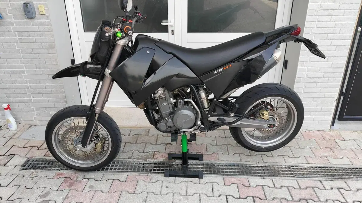 KTM 640 Adventure  (2)