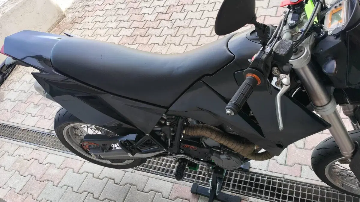 KTM 640 Adventure  (8)