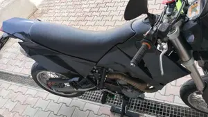 KTM 640 Adventure  (8)