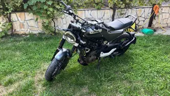 Husqvarna Svartpilen 401 (2021 - 23) usata