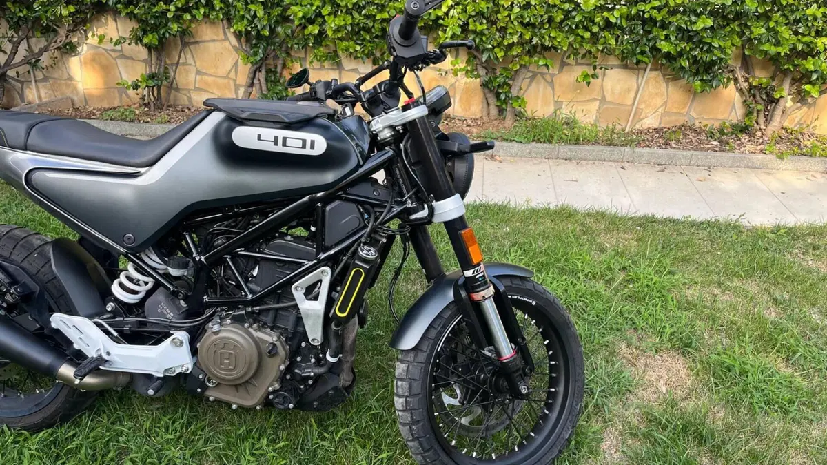 Husqvarna Svartpilen 401 (2021 - 23)  (2)