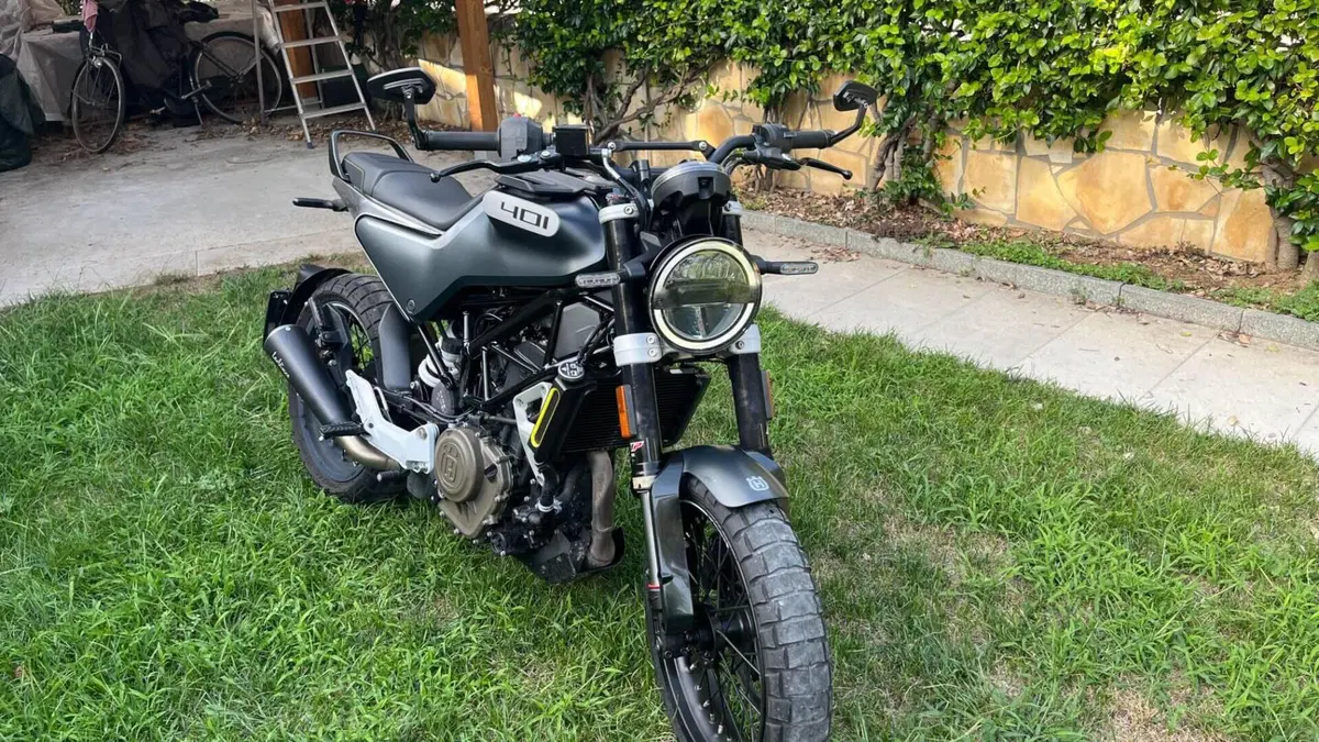 Husqvarna Svartpilen 401 (2021 - 23)  (3)
