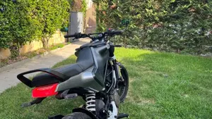 Husqvarna Svartpilen 401 (2021 - 23)  (5)