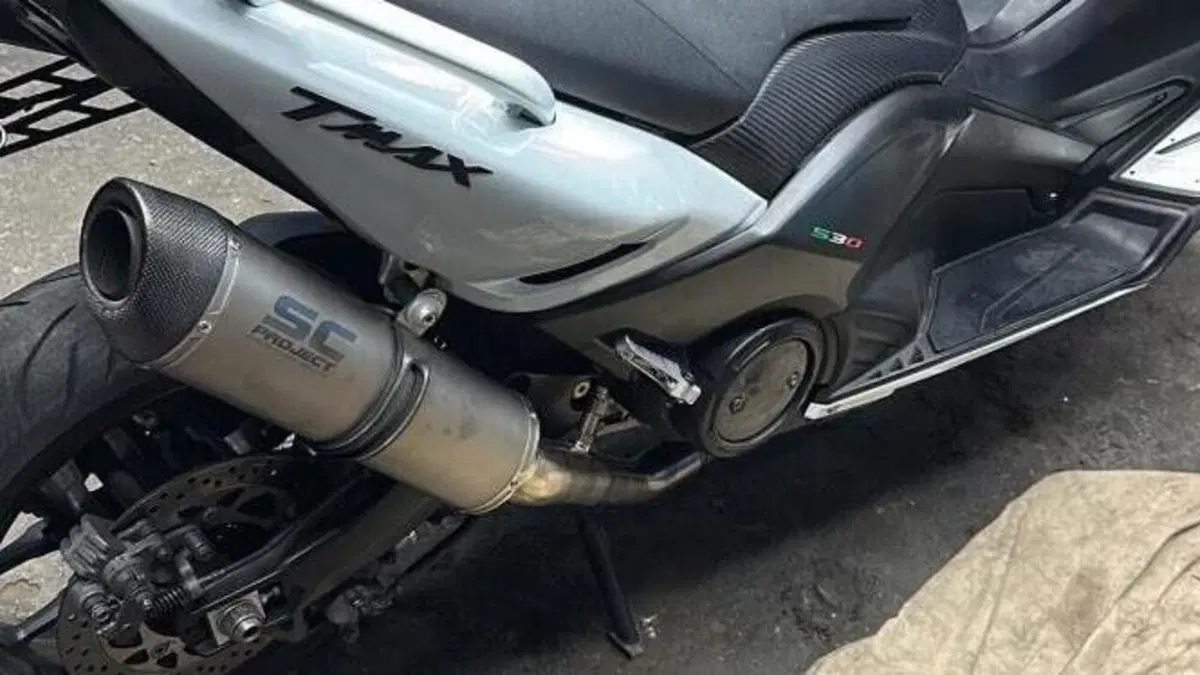 Yamaha T-Max 530 (2015 - 16)  (5)