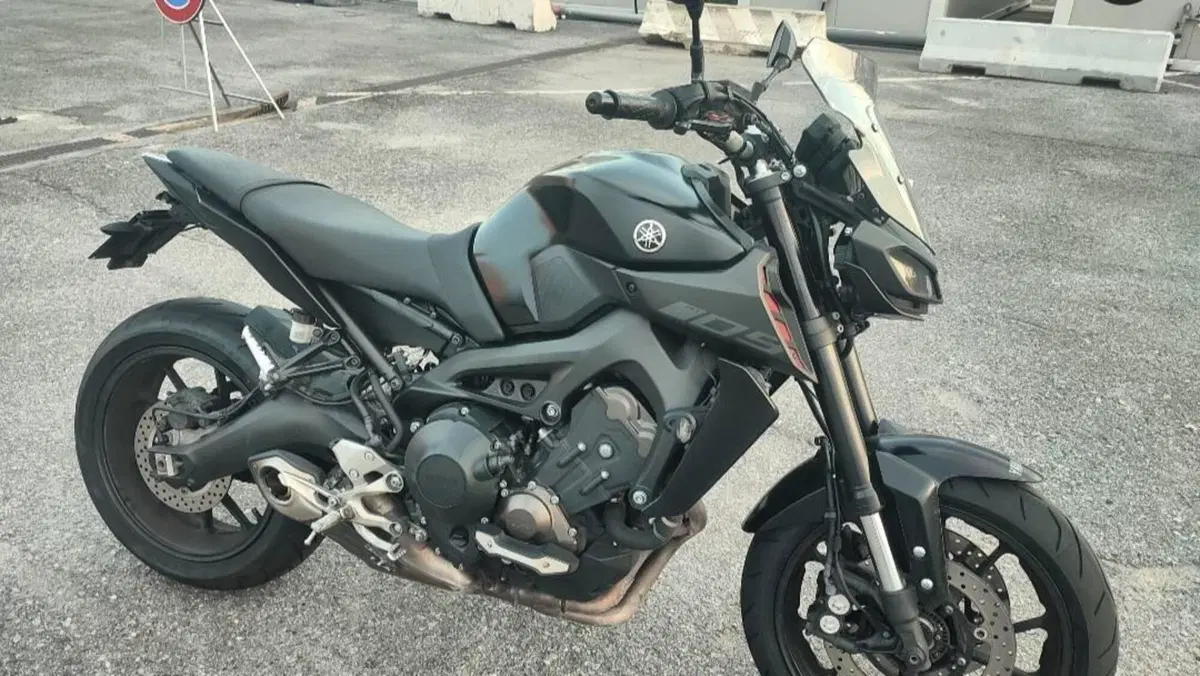 Yamaha MT-09 (2017 - 20)  (4)