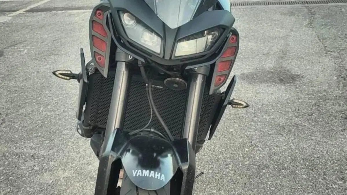 Yamaha MT-09 (2017 - 20)  (5)