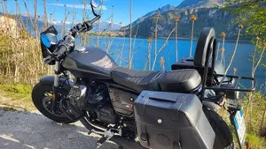 Moto Guzzi V9 Bobber (2021 - 25)  (2)