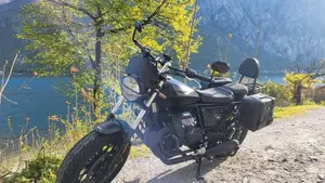 Moto Guzzi V9 Bobber (2021 - 25)  (3)