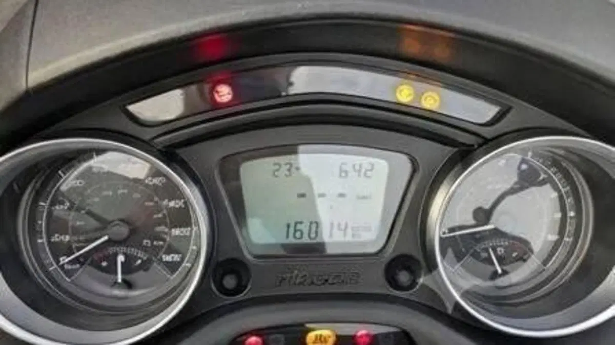 Piaggio MP3 300 ABS Hpe (2021 - 24)  (4)