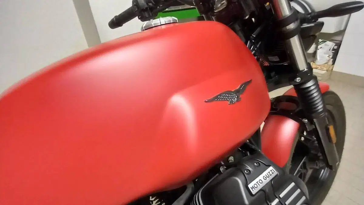 Moto Guzzi V7 Stone (2021 - 24)  (6)