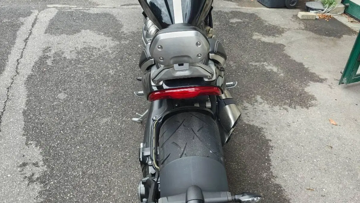Triumph Rocket 3 R (2019 - 20)  (3)