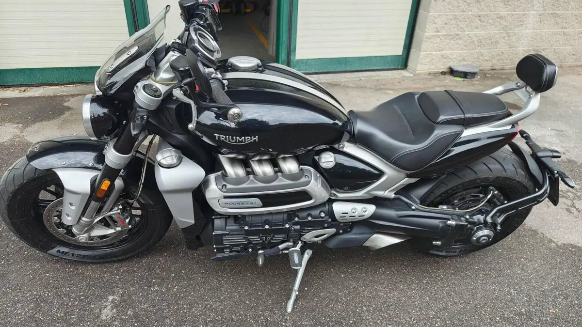 Triumph Rocket 3 R (2019 - 20)  (5)