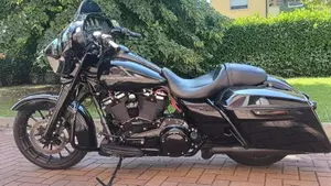 Harley-Davidson 107 Street Glide Special (2017 - 19) - FLHXS  (2)