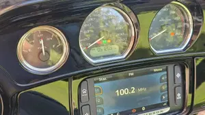 Harley-Davidson 107 Street Glide Special (2017 - 19) - FLHXS  (4)