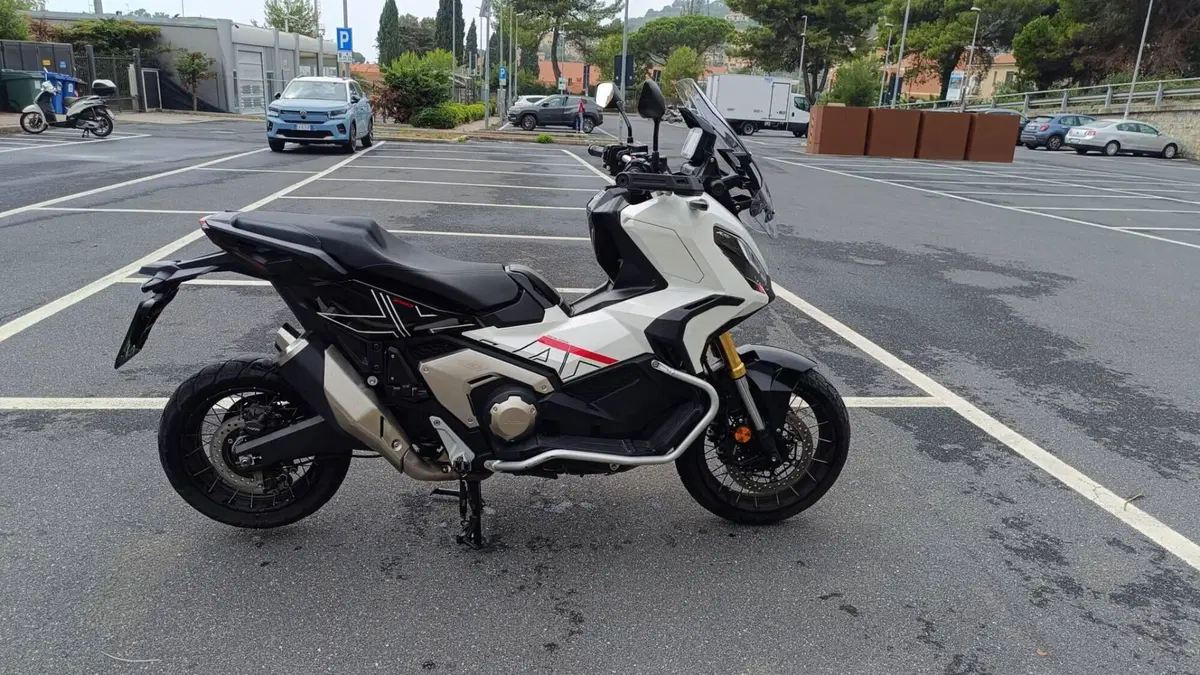 Honda X-ADV 750 DCT (2021 - 24)  (6)