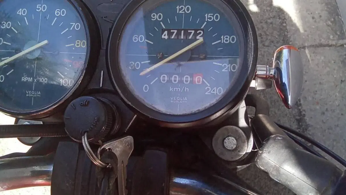 Moto Guzzi V 35 II (1981 - 86)  (8)