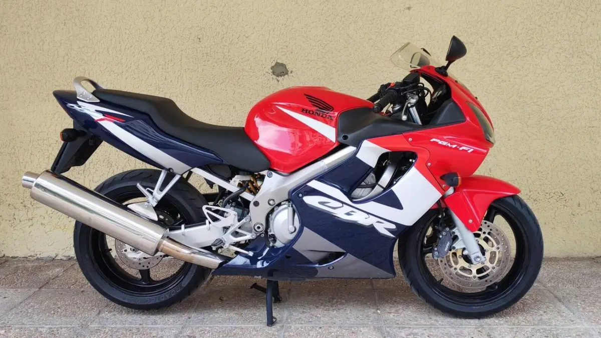 Honda CBR 600 F (2001 - 06)  (3)