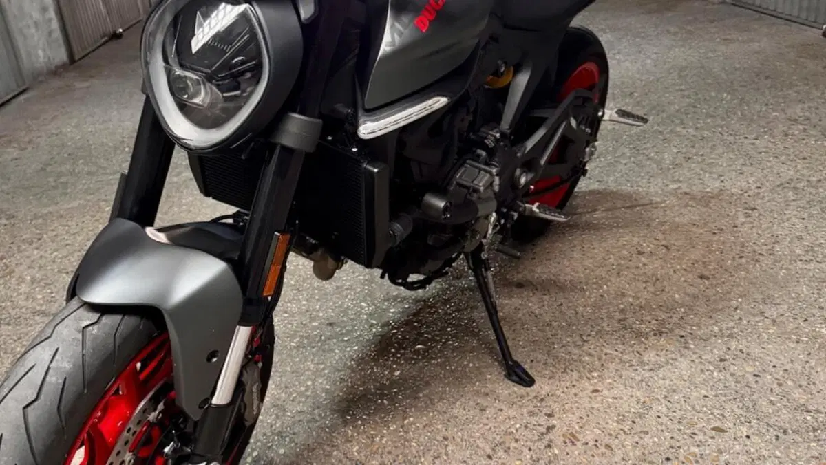 Ducati Monster 937 + (2021 - 25)  (4)