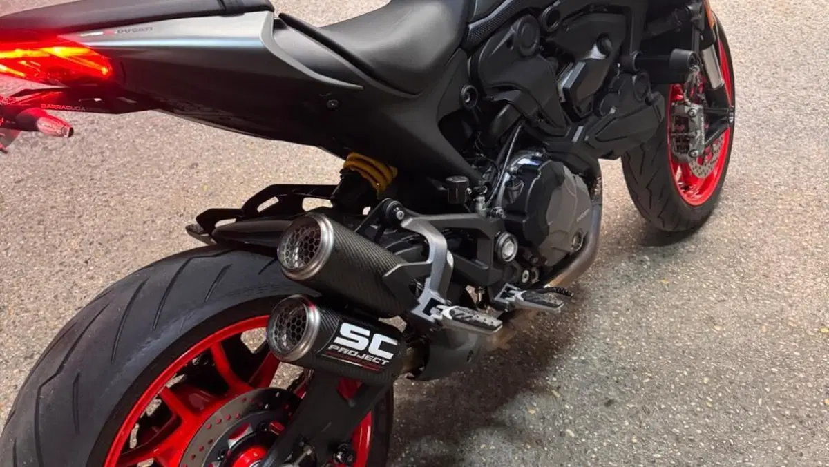 Ducati Monster 937 + (2021 - 25)  (6)