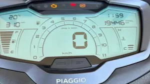 Piaggio Beverly 300 ABS-ASR (2021 - 25)  (6)