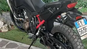 Honda Africa Twin CRF 1100L (2022 - 23)  (6)