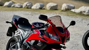 Honda CBR 600 RR (2009 - 12)  (2)