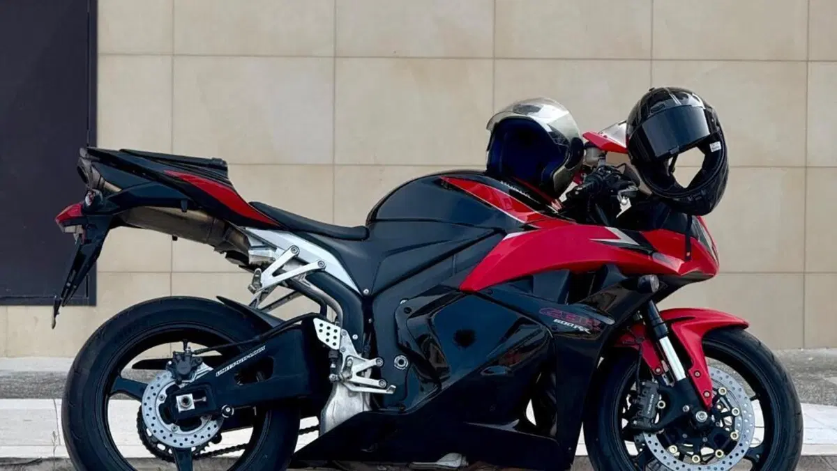 Honda CBR 600 RR (2009 - 12)  (3)
