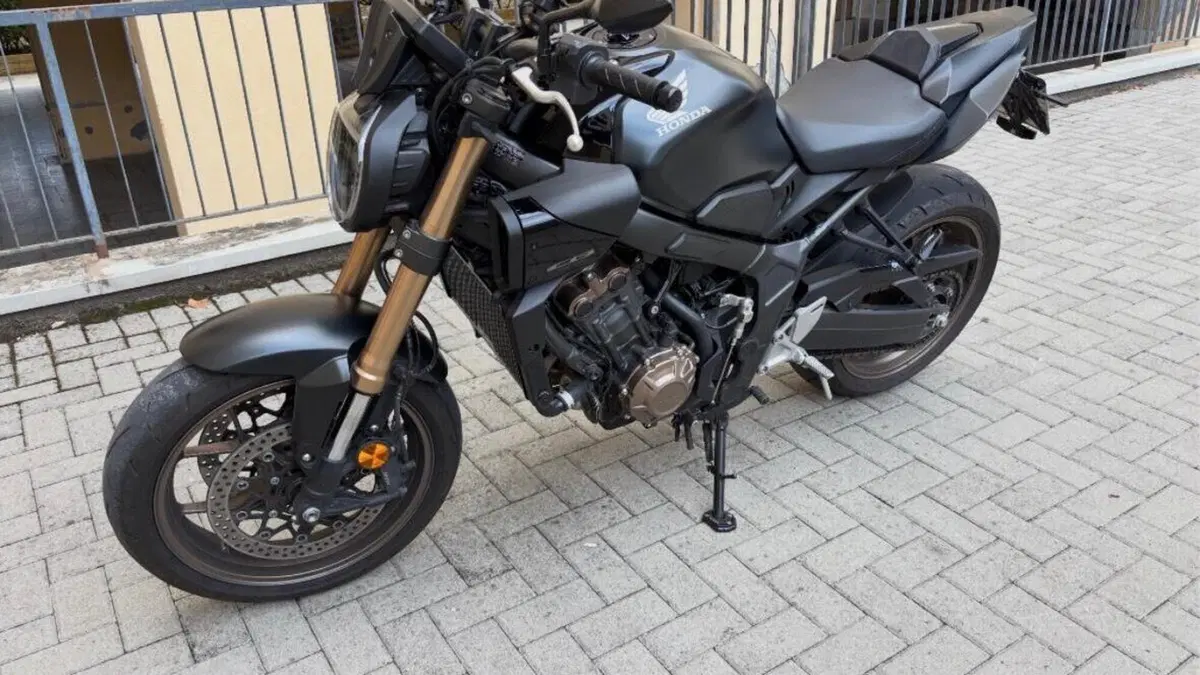 Honda CB 650 R (2024 - 25)  (3)