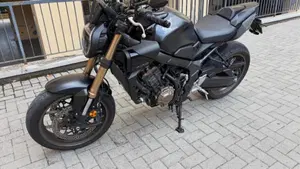 Honda CB 650 R (2024 - 25)  (3)