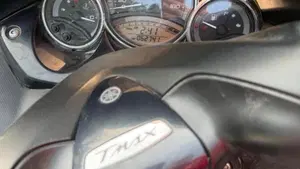 Yamaha T-Max 500 (2008 - 12)  (3)