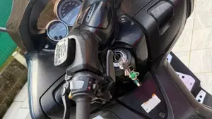 Yamaha T-Max 500 (2008 - 12)  (5)