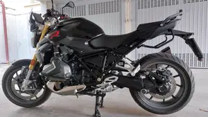 Bmw R 1250 R (2021 - 25)  (2)