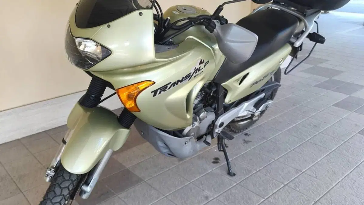 Honda Transalp XL 650V (2000 - 04)  (2)