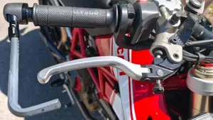 Ducati Hypermotard 1100 S (2007 - 09)  (3)