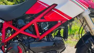 Ducati Hypermotard 1100 S (2007 - 09)  (7)
