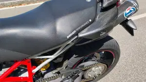 Ducati Hypermotard 1100 S (2007 - 09)  (12)