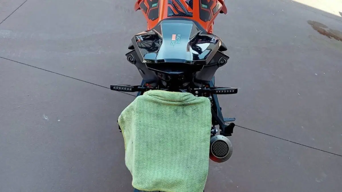 KTM 1290 Super Duke R (2021 - 23)  (3)
