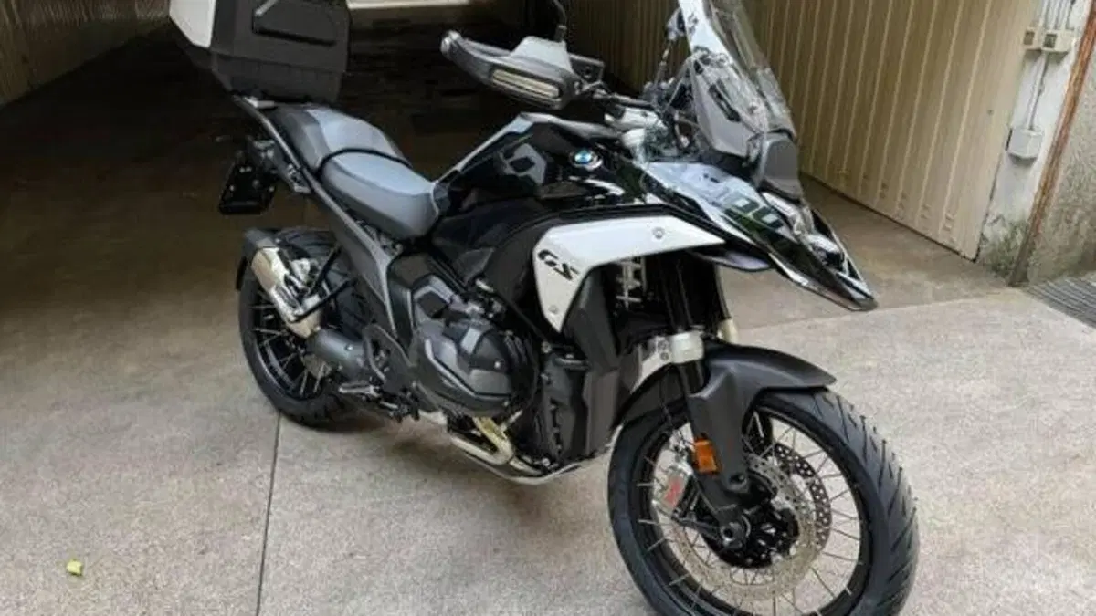 Bmw R 1300 GS Triple Black (2023 - 26)  (2)