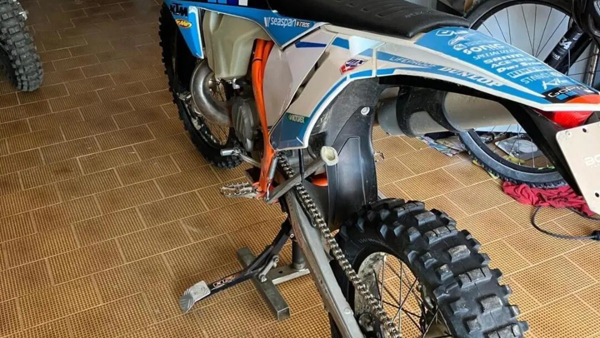 KTM 300 EXC E TPI (2019)  (3)