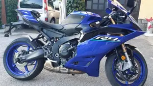 Yamaha YZF R9 (2025 - 26)  (4)